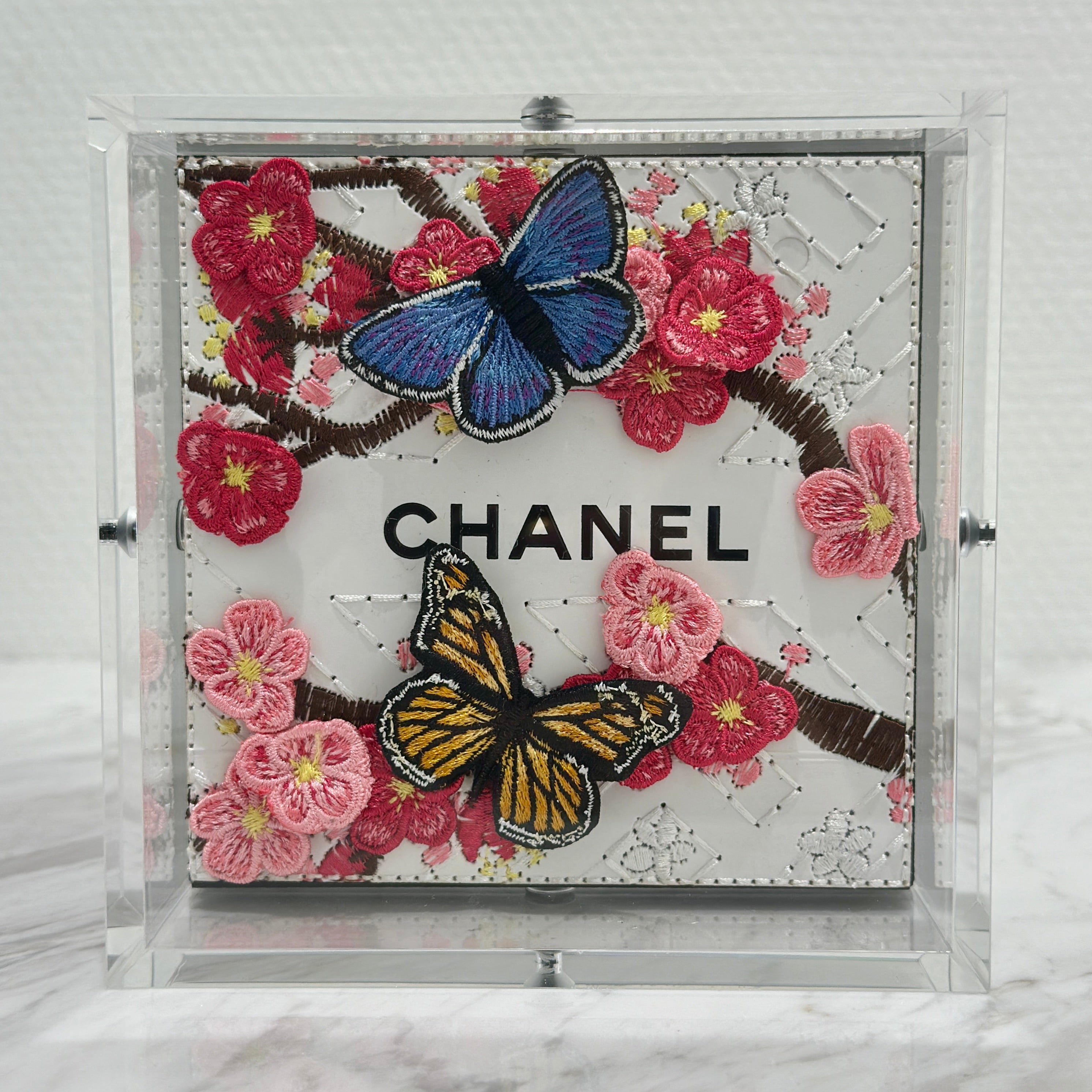 PETITE CHERRY BLOSSOM (CHANEL) MOD18336