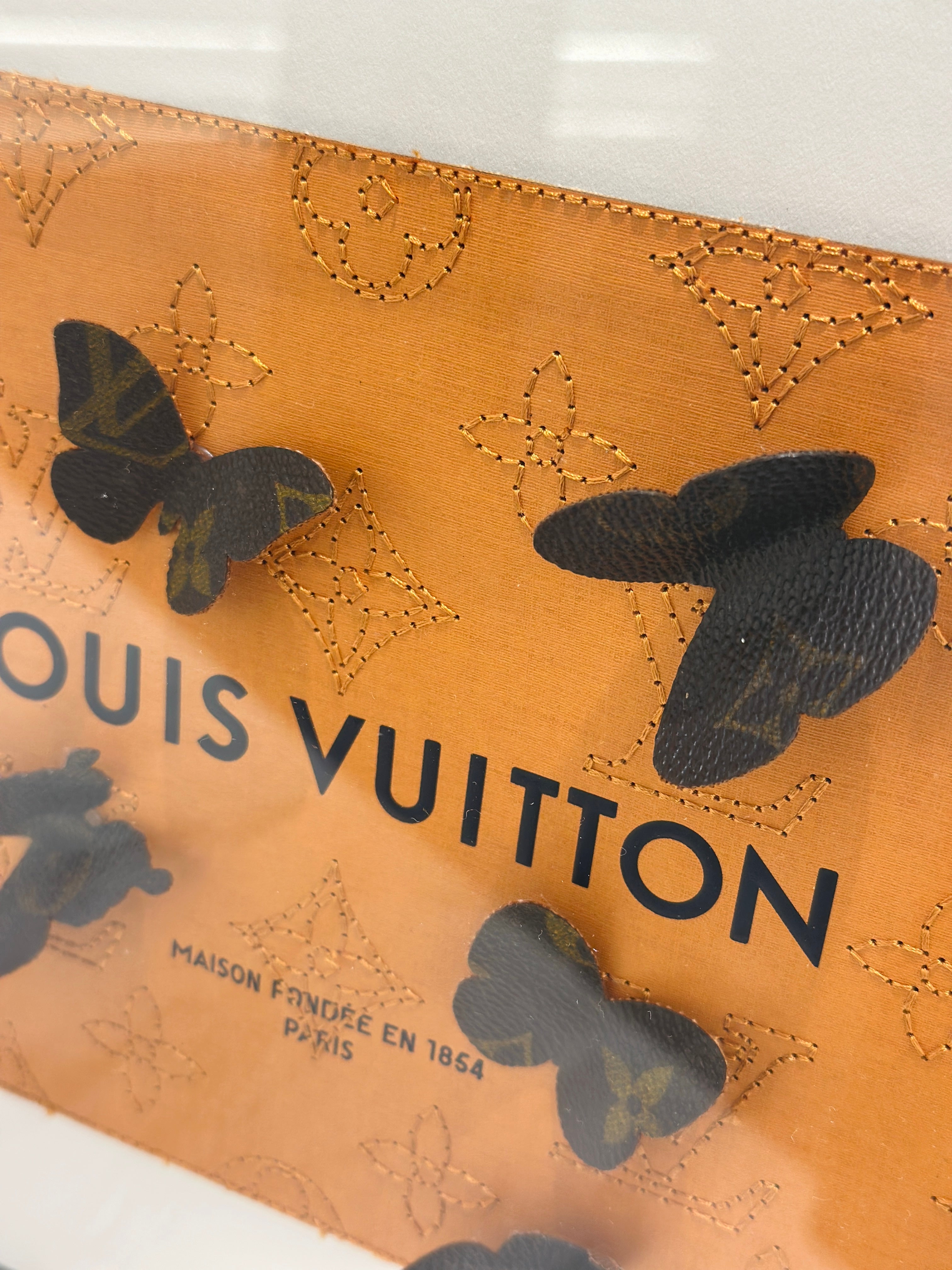 BUTTERFLY SWARM(LV)MOD18345