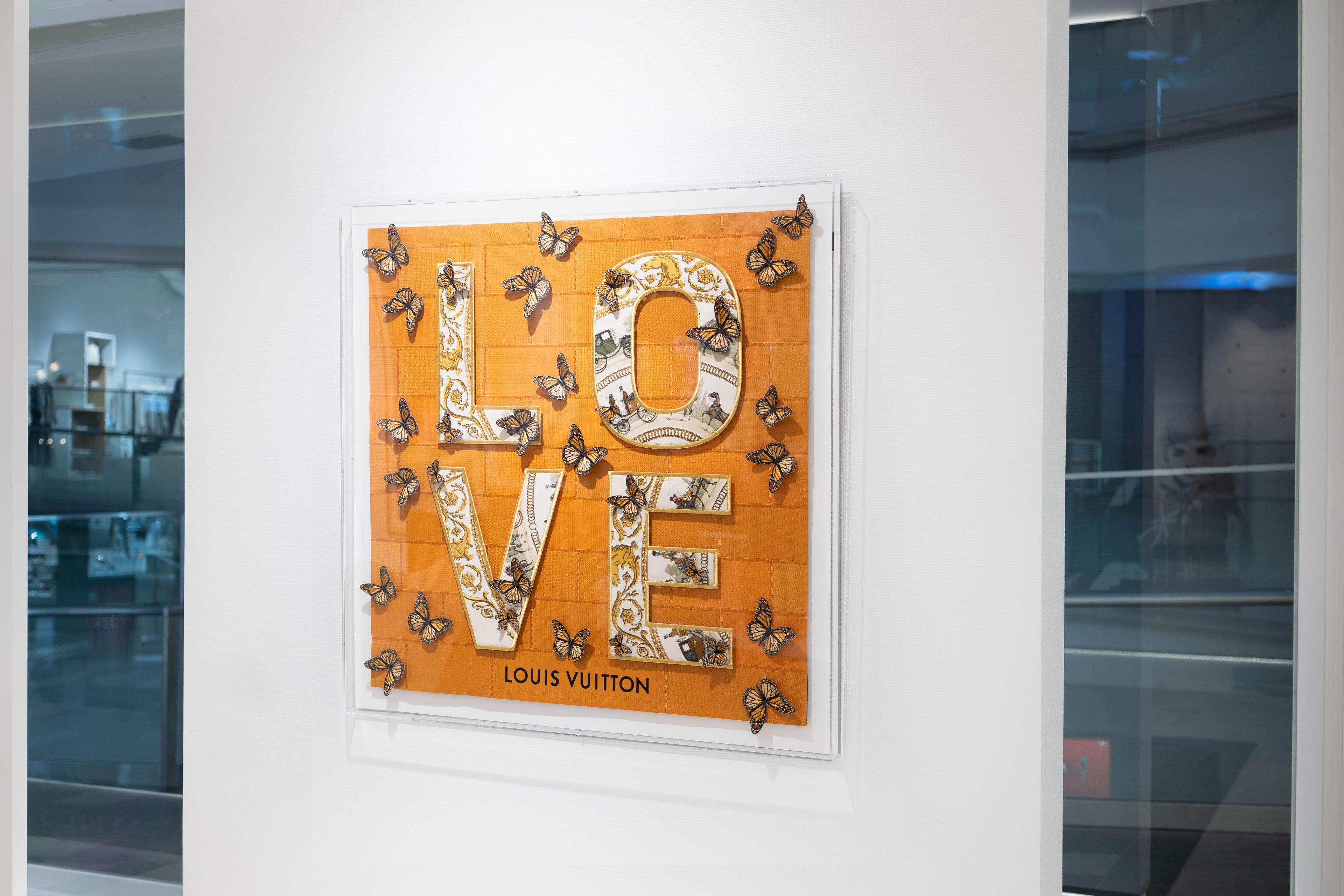 Whole Lotta Love (LV) 404010882