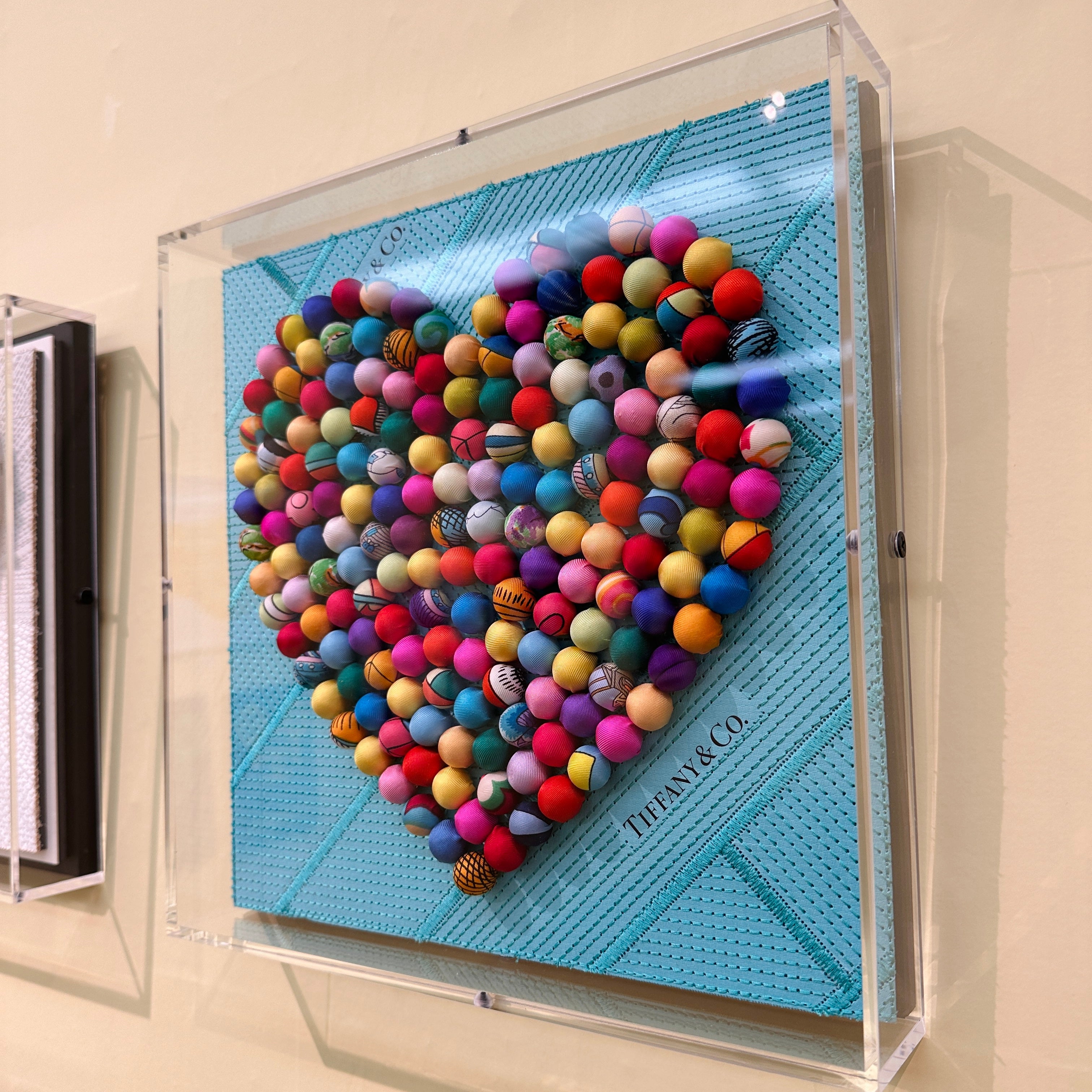 Pom Pom Heart (Tiffany) MOD18729